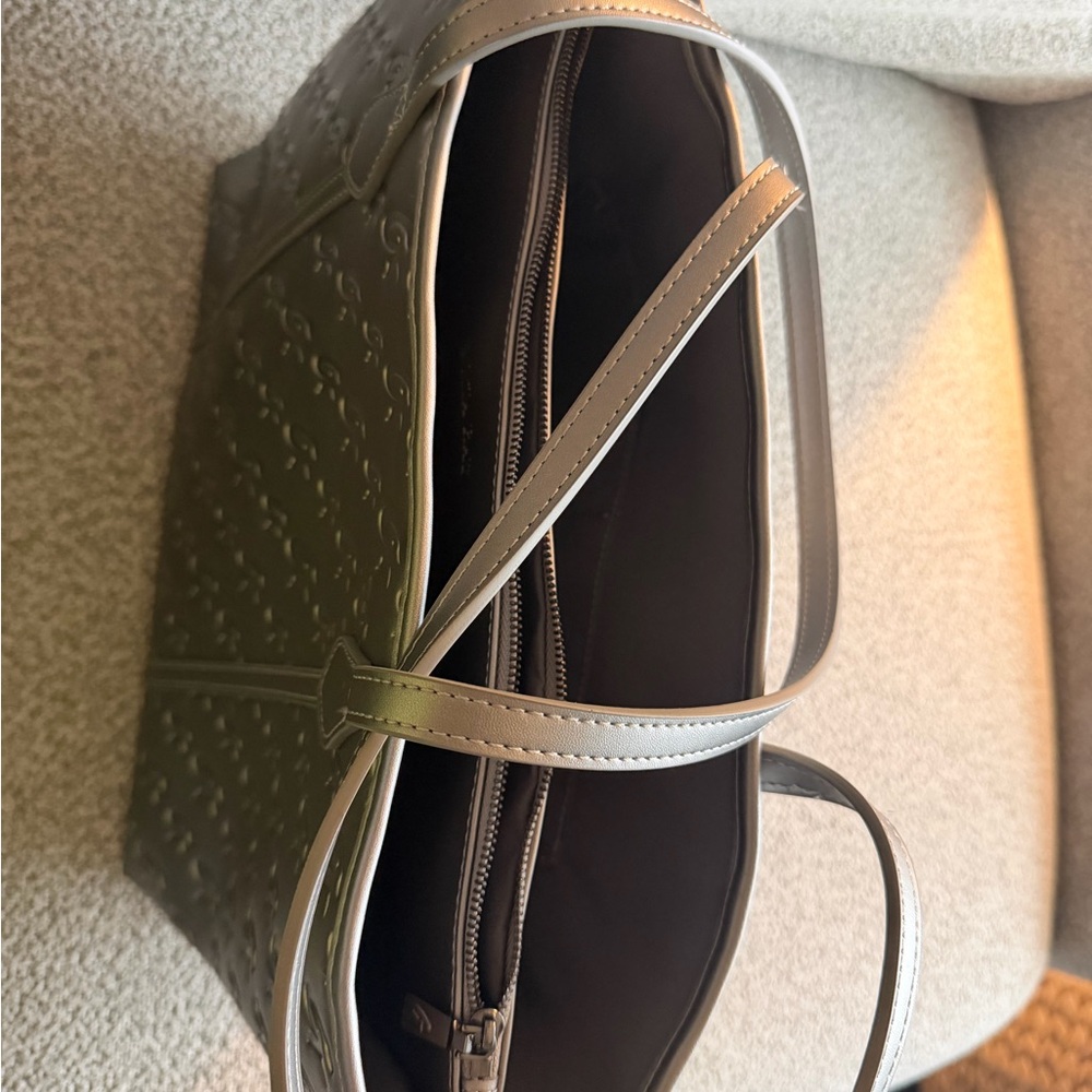 Glamaholic matte silver tote bag - Picture 4 of 6